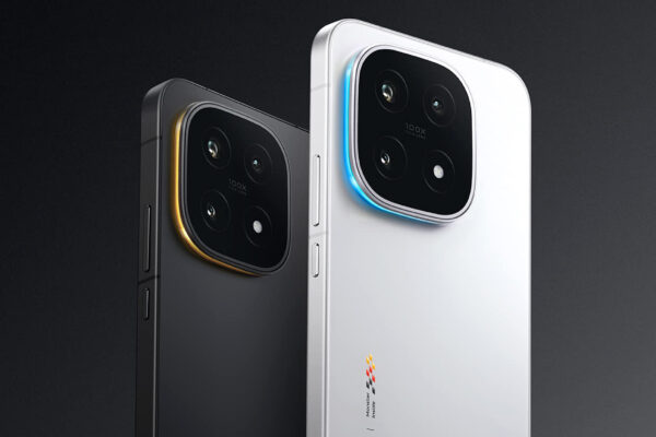 iQoo 15 Review (India): The Apex Flagship Rises with Snapdragon 8 Elite Gen 5 Power